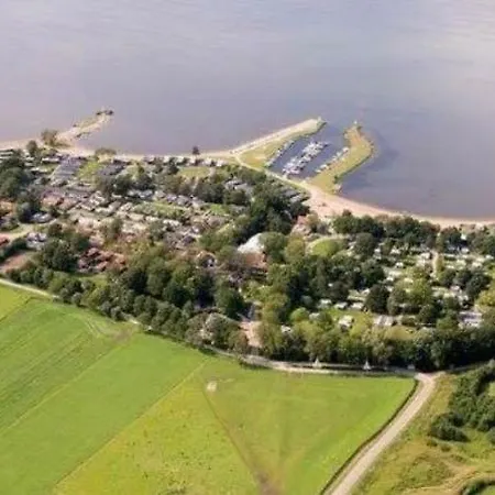Luxe Chalet Aan Veluwemeer *